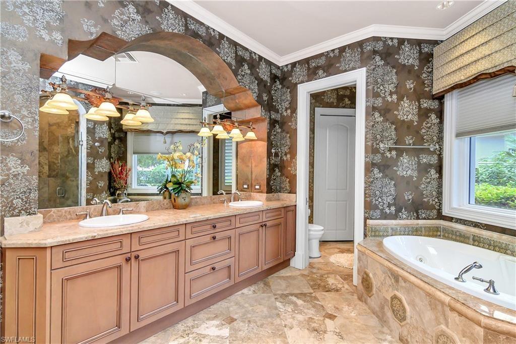 Master Bathroom Listing photo 25