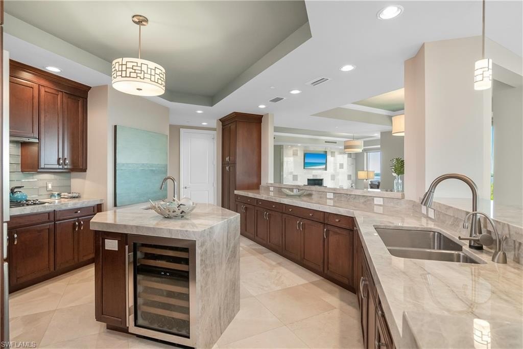 Kitchen Listing photo 18