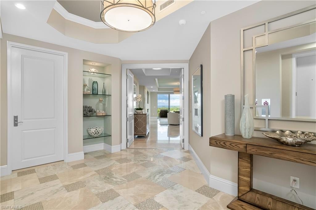 Private Entry Listing photo 3