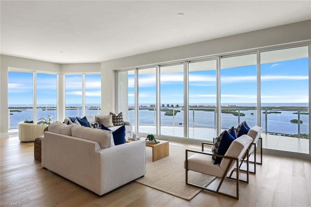 Great Room Listing photo 11