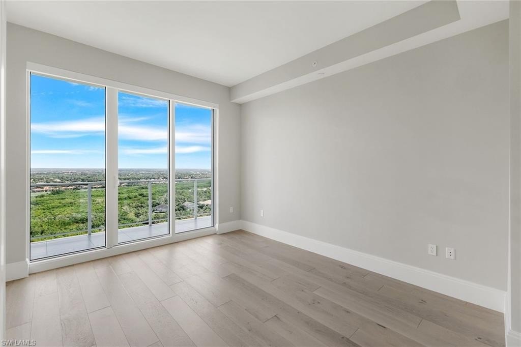 Guest Bedroom Listing photo 26